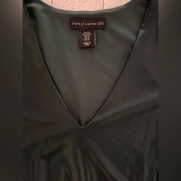 House of Harlow Emerald Green Long Sleeve V-Neck Bodysuit Size XS - Picture 4 of 5